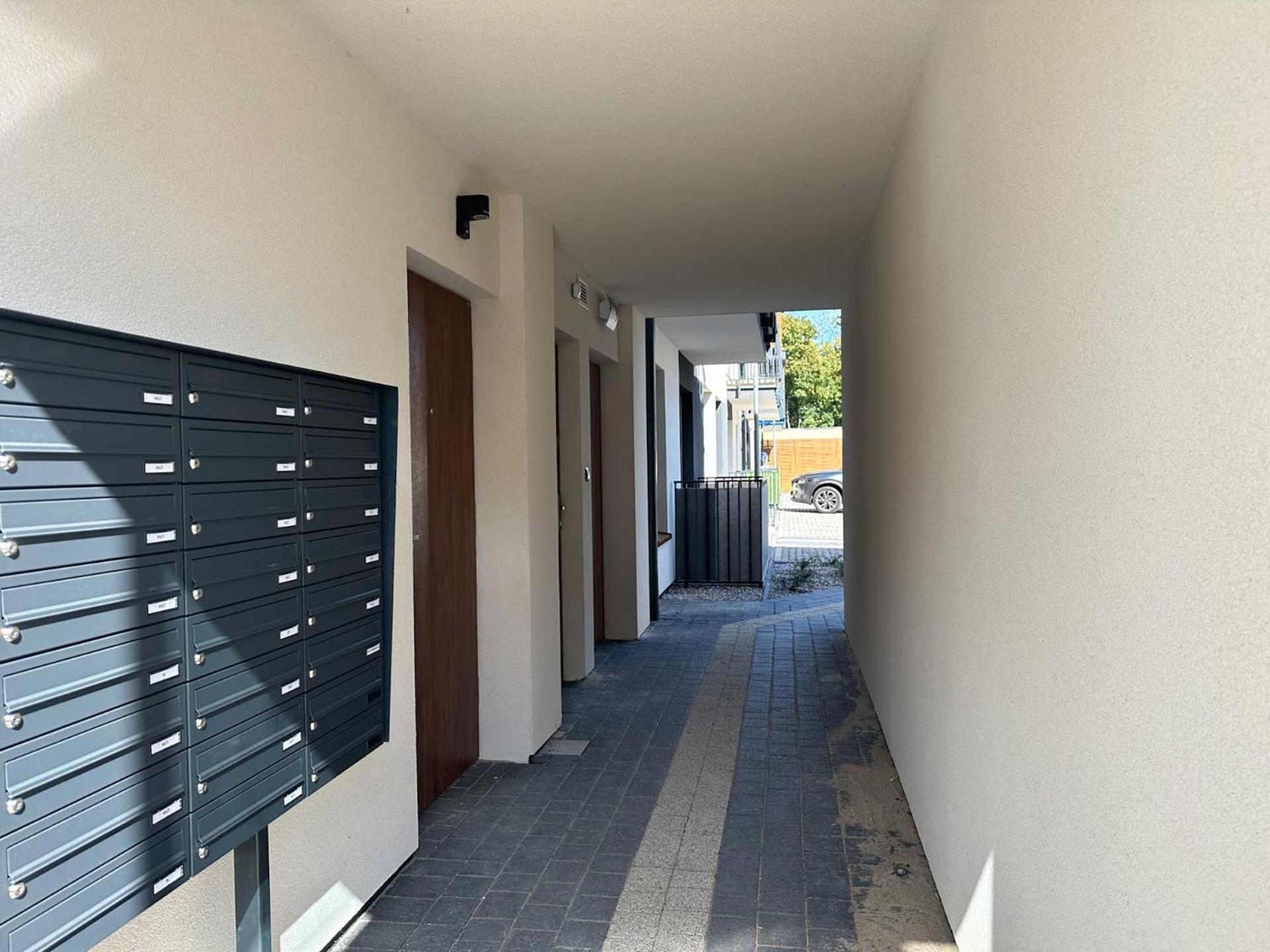 Dmk Blue Apartment Near Warsaw-Modlin Airport Nowy Dwór Mazowiecki Eksteriør billede
